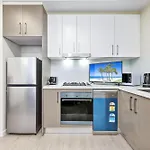Studio Near Airpot Bay City With Parking